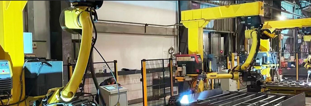 ¿Qué hace que las mesas elevadoras sean esenciales para una manipulación de materiales más segura y rápida?